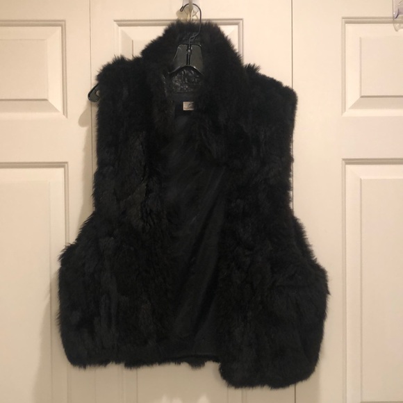 Andrew Marc Jackets & Blazers - Excellent condition (real) opossum fur vintage vest. Size M from Andrew Marc.